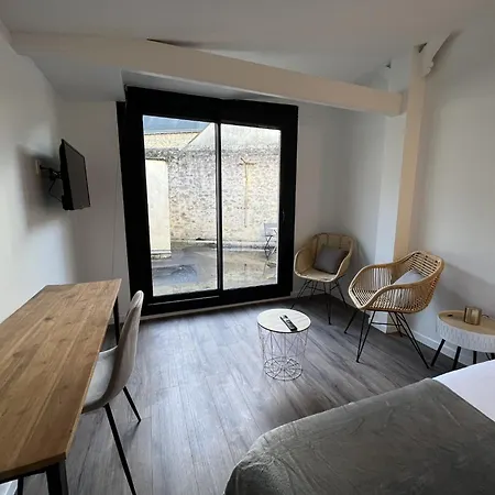 Apartament In Near Historic Center *