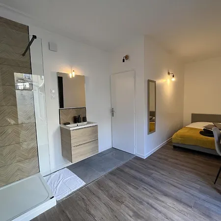 Apartament In Near Historic Center *